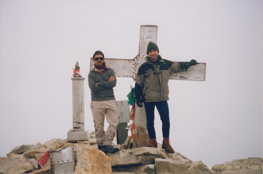 Jesús y Joaquín en la cima del Aneto, 3.404 mts.